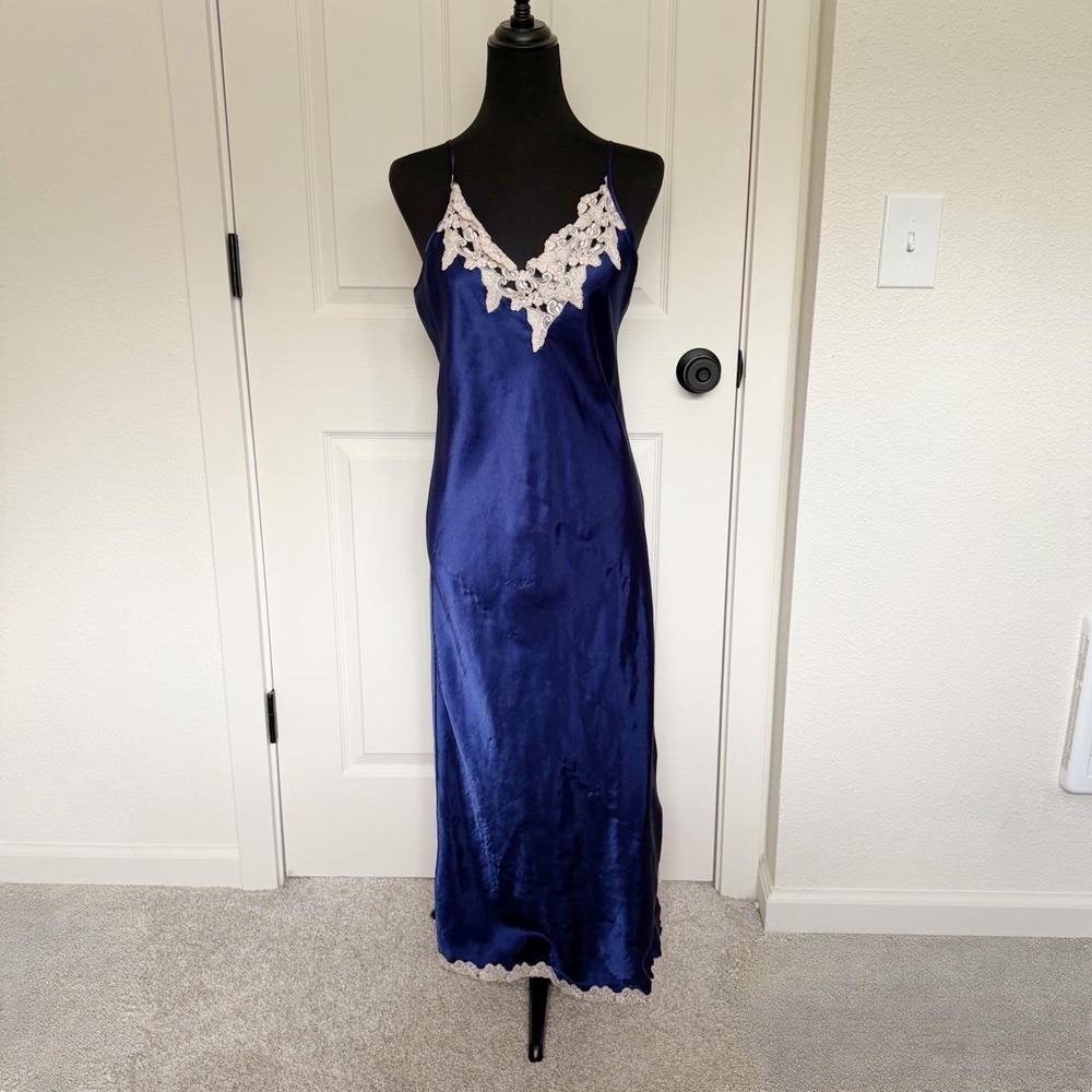 Vintage Jaclyn Smith Studio Navy Satin Lace Maxi Slip Gown — Estimated M💙